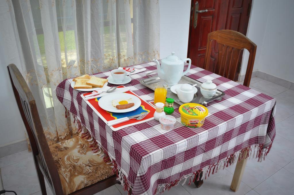 Tms Beach House Negombo Luaran gambar